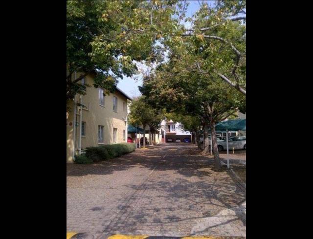 1 BEDROOM PROPERTY TO RENT IN MONTGOMERY PARK